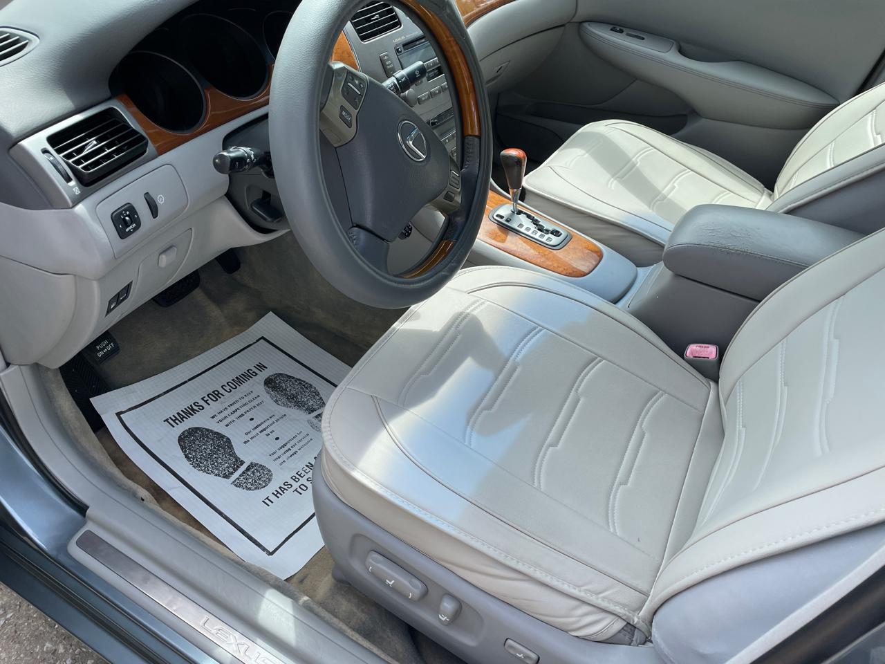 Lexus ES 330 4dr Sdn 2005