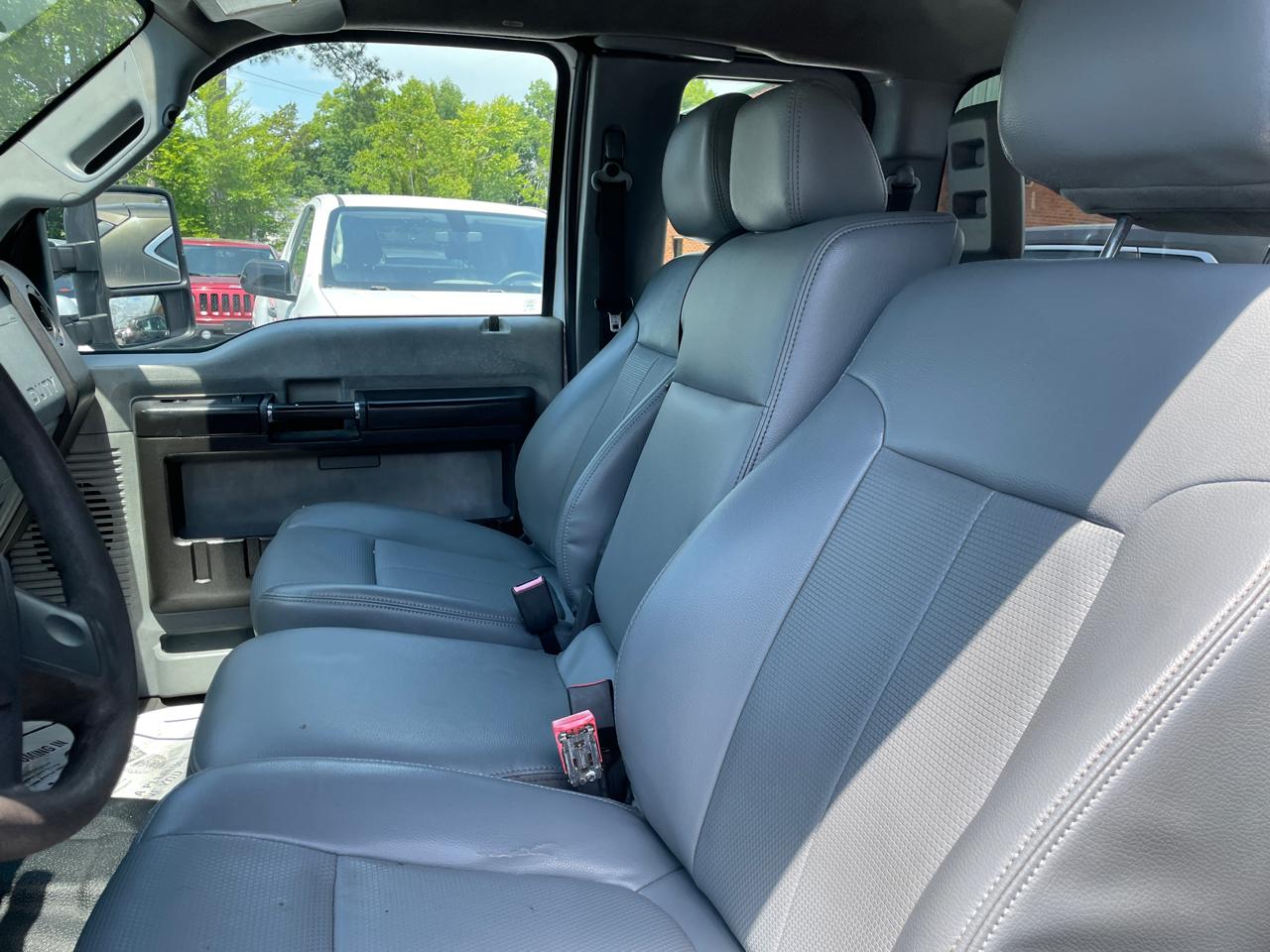Ford Super Duty F-250 SRW 2WD SuperCab 142" XL 2015