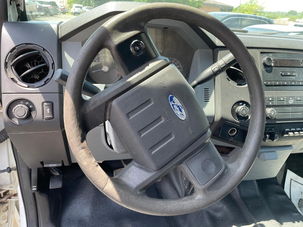 Ford Super Duty F-250 SRW 2WD SuperCab 142" XL 2015