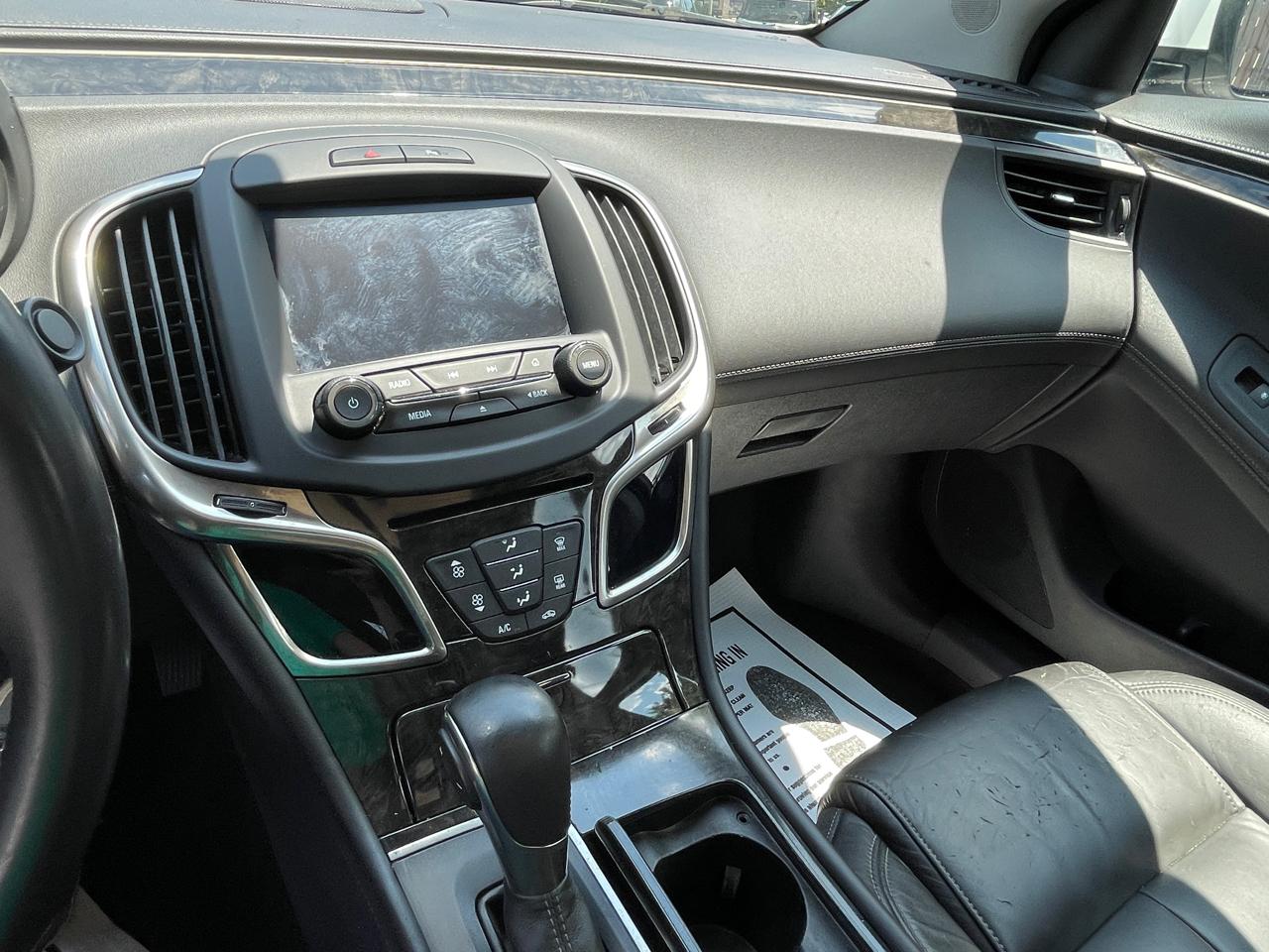 Buick LaCrosse 4dr Sdn Leather FWD 2016