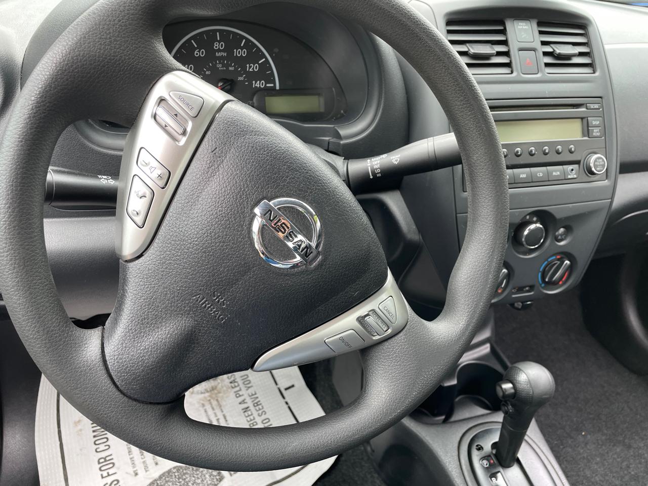Nissan Versa 4dr Sdn CVT 1.6 S Plus 2016