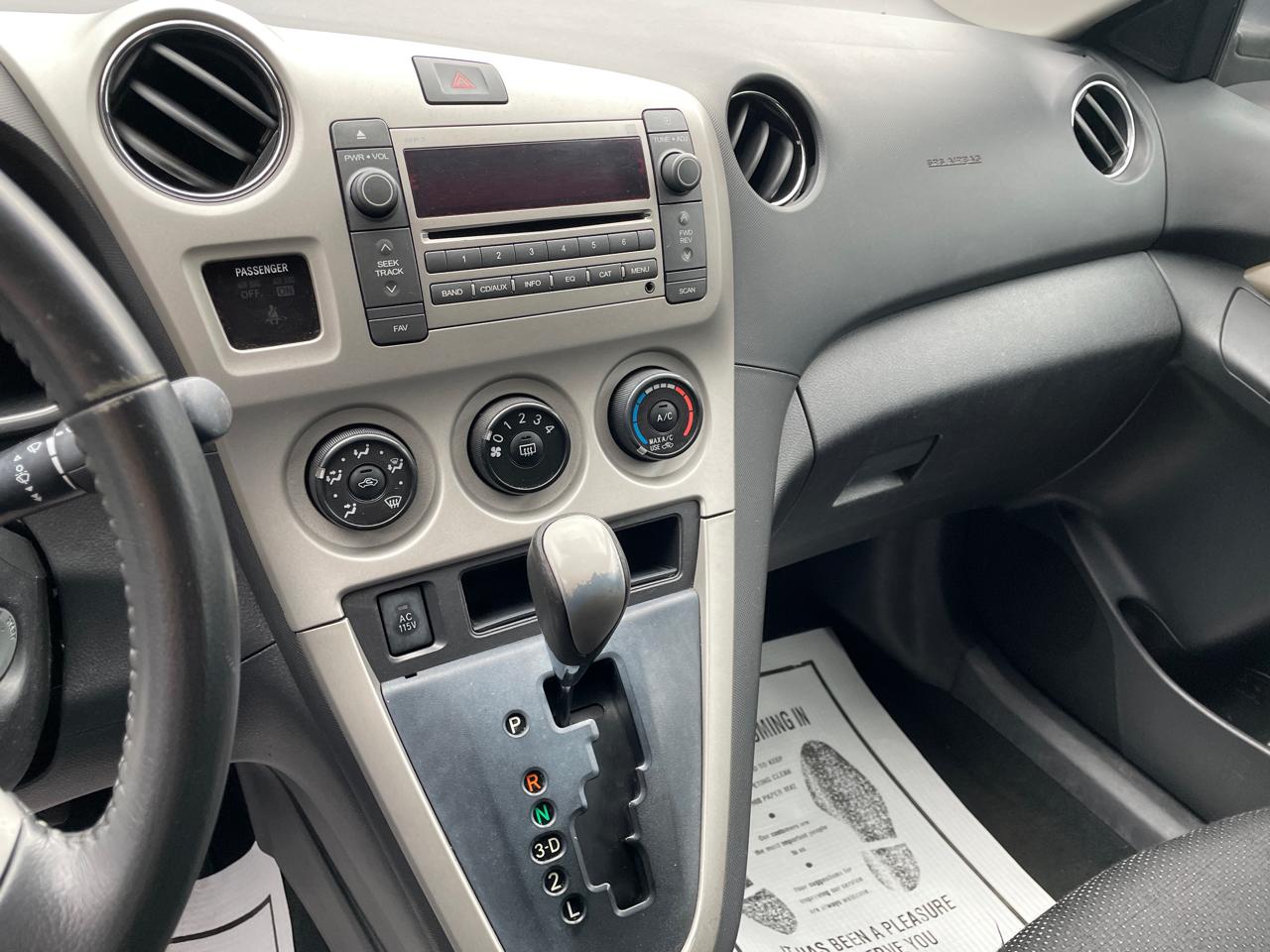 Pontiac Vibe 4dr HB AWD 2009