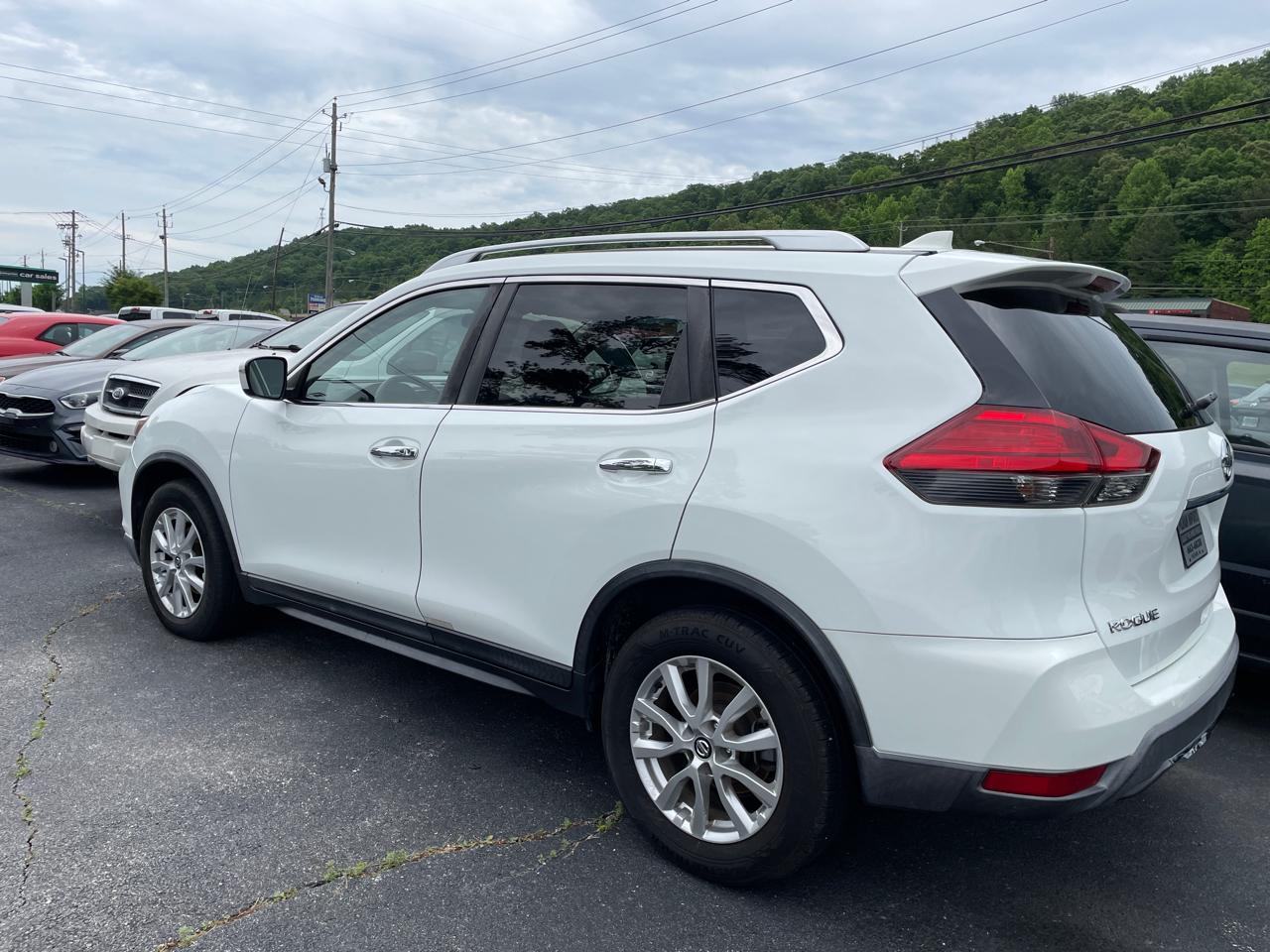 Nissan Rogue FWD SV 2017