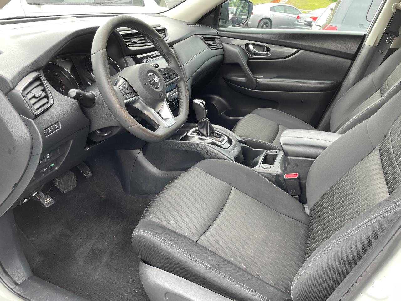 Nissan Rogue FWD SV 2017