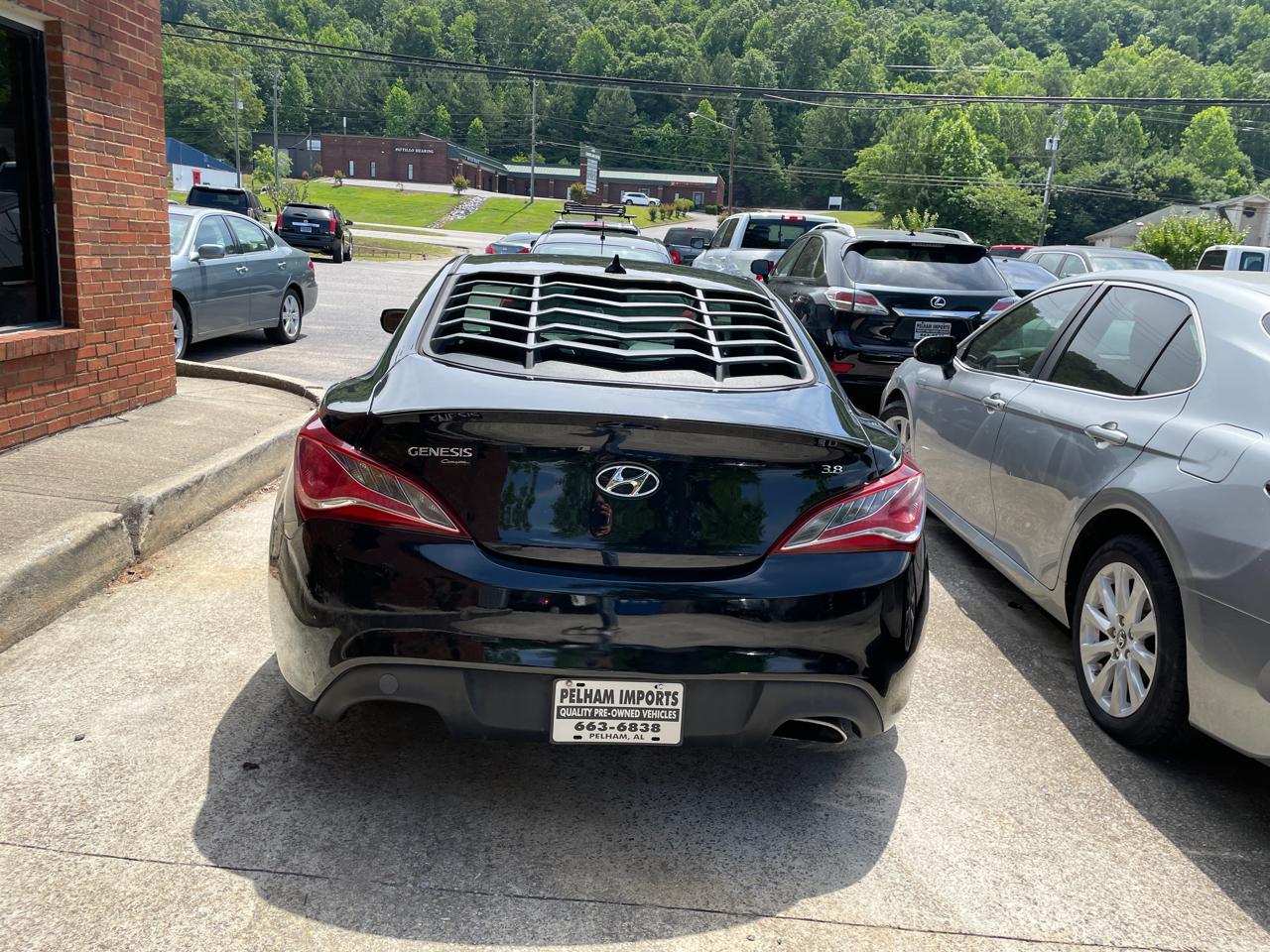 Hyundai Genesis Coupe 2dr 3.8L Auto Base w/Black Seats 2015