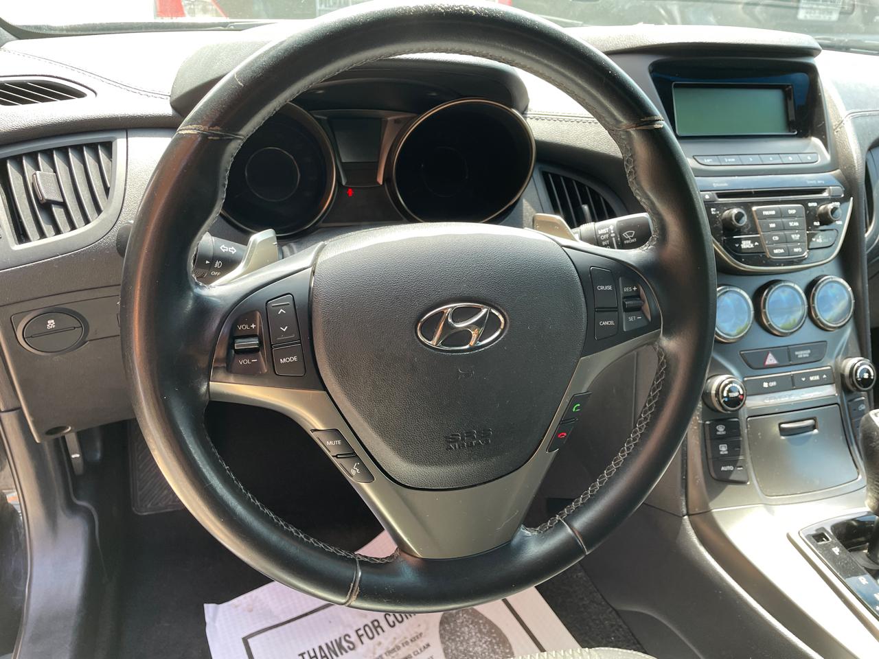 Hyundai Genesis Coupe 2dr 3.8L Auto Base w/Black Seats 2015