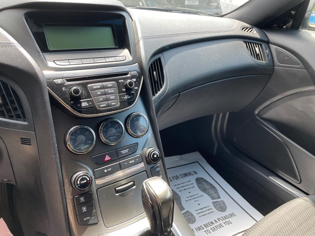 Hyundai Genesis Coupe 2dr 3.8L Auto Base w/Black Seats 2015