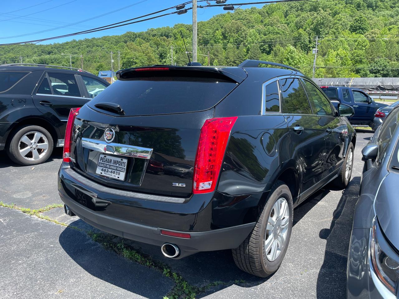 Cadillac SRX FWD 4dr Base 2016