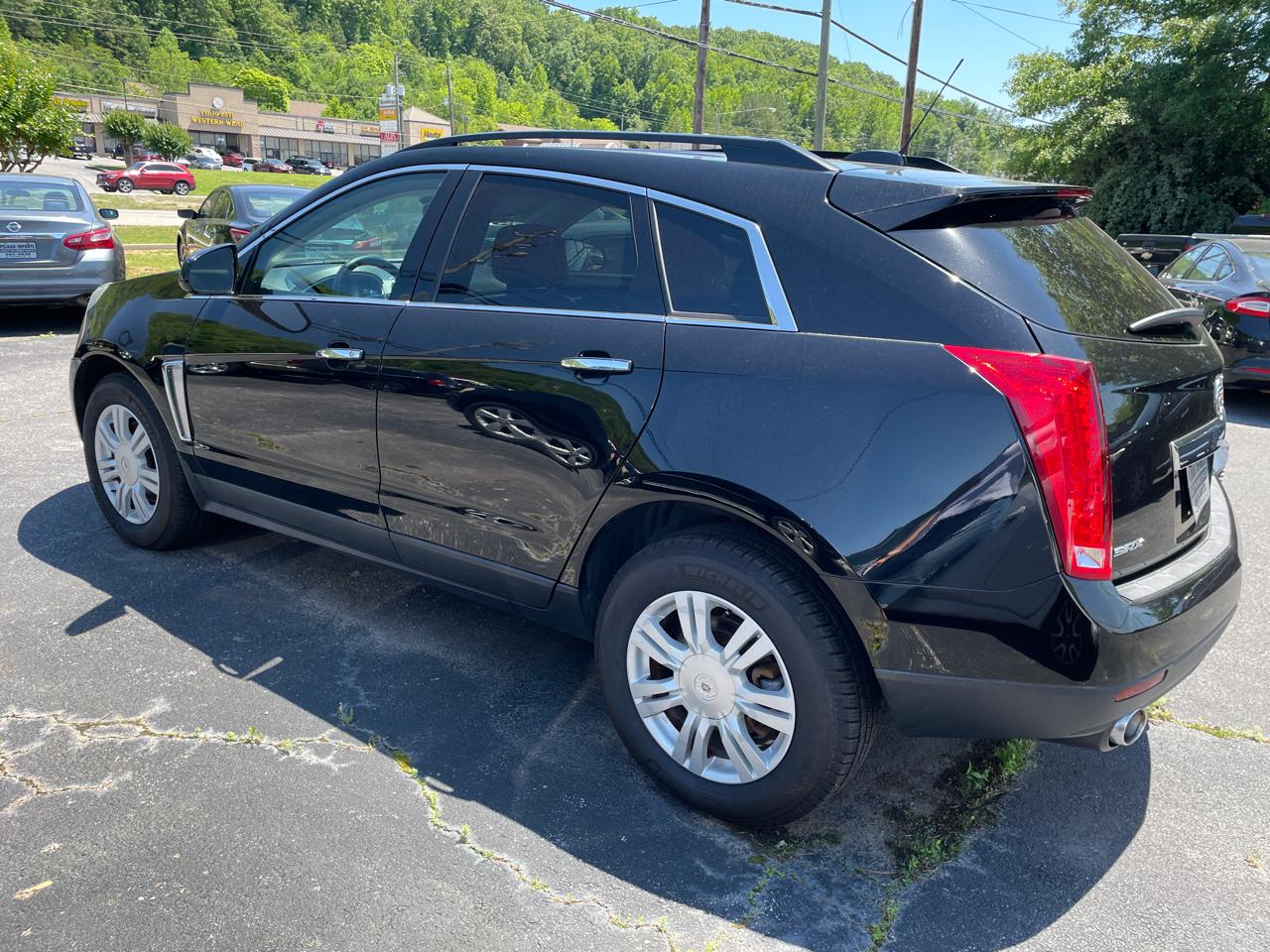 Cadillac SRX FWD 4dr Base 2016