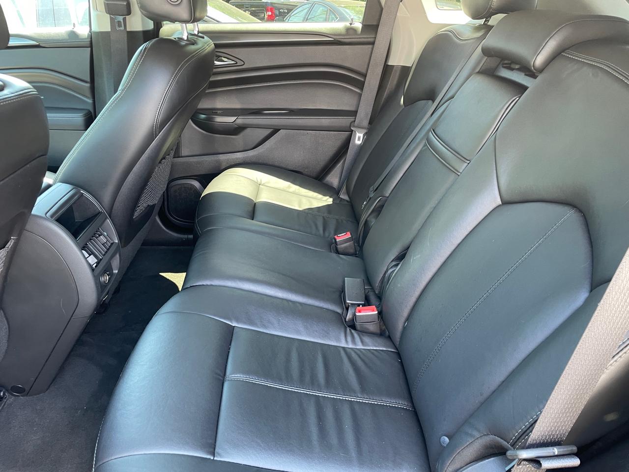 Cadillac SRX FWD 4dr Base 2016