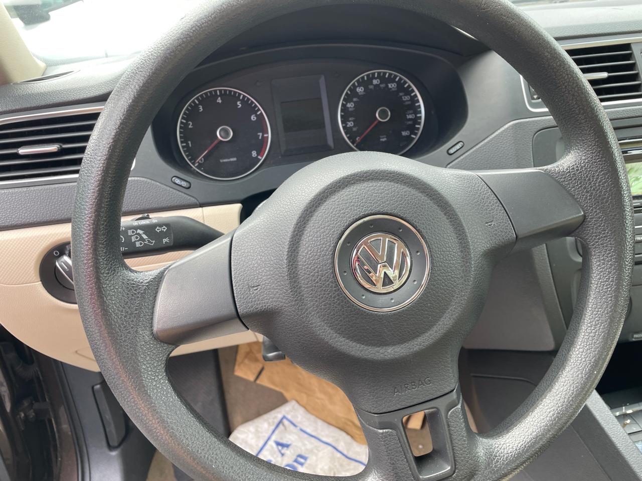 Volkswagen Jetta Sedan 4dr Auto SE 2012