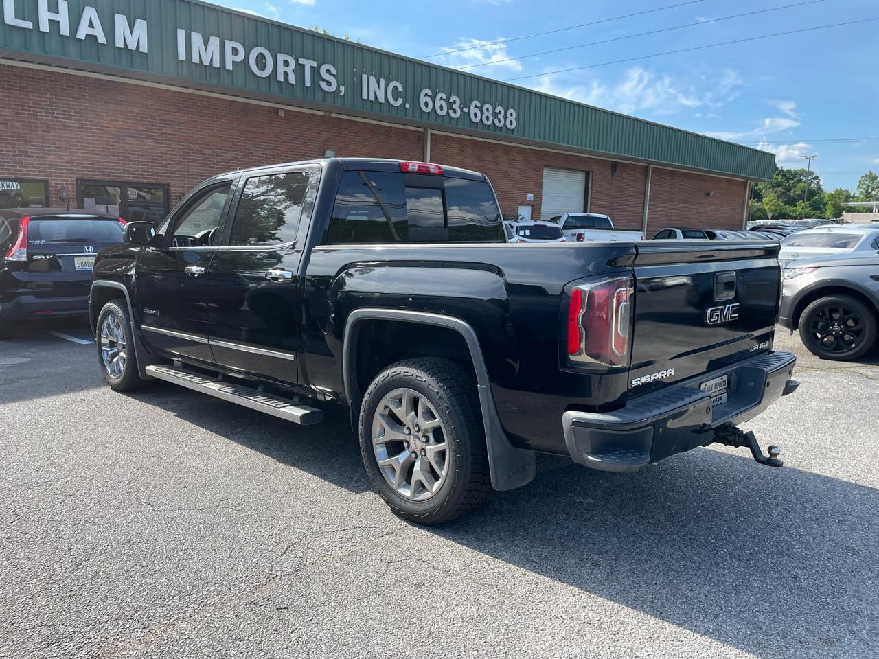 GMC Sierra 1500 4WD Crew Cab 143.5" Denali 2017