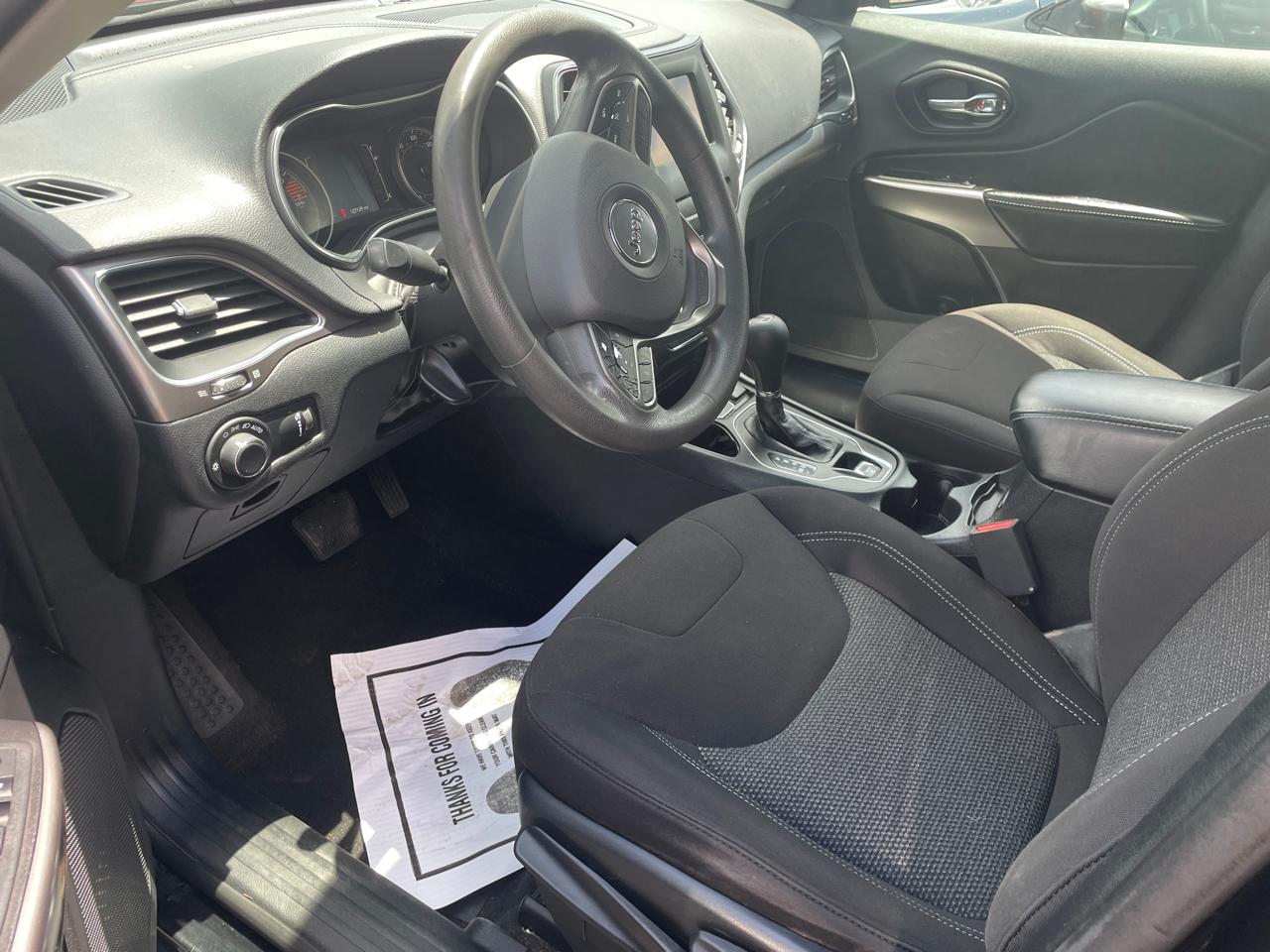 Jeep Cherokee Latitude FWD 2020