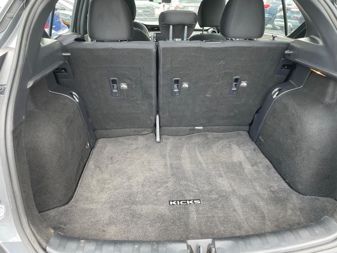 Nissan Kicks SV FWD 2019