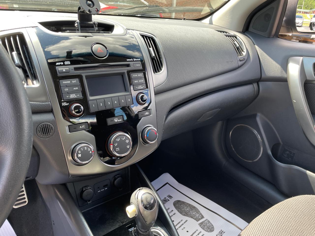 Kia Forte Koup 2dr Cpe Auto SX 2011