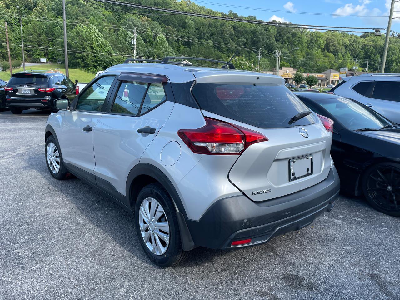 Nissan Kicks S FWD 2019