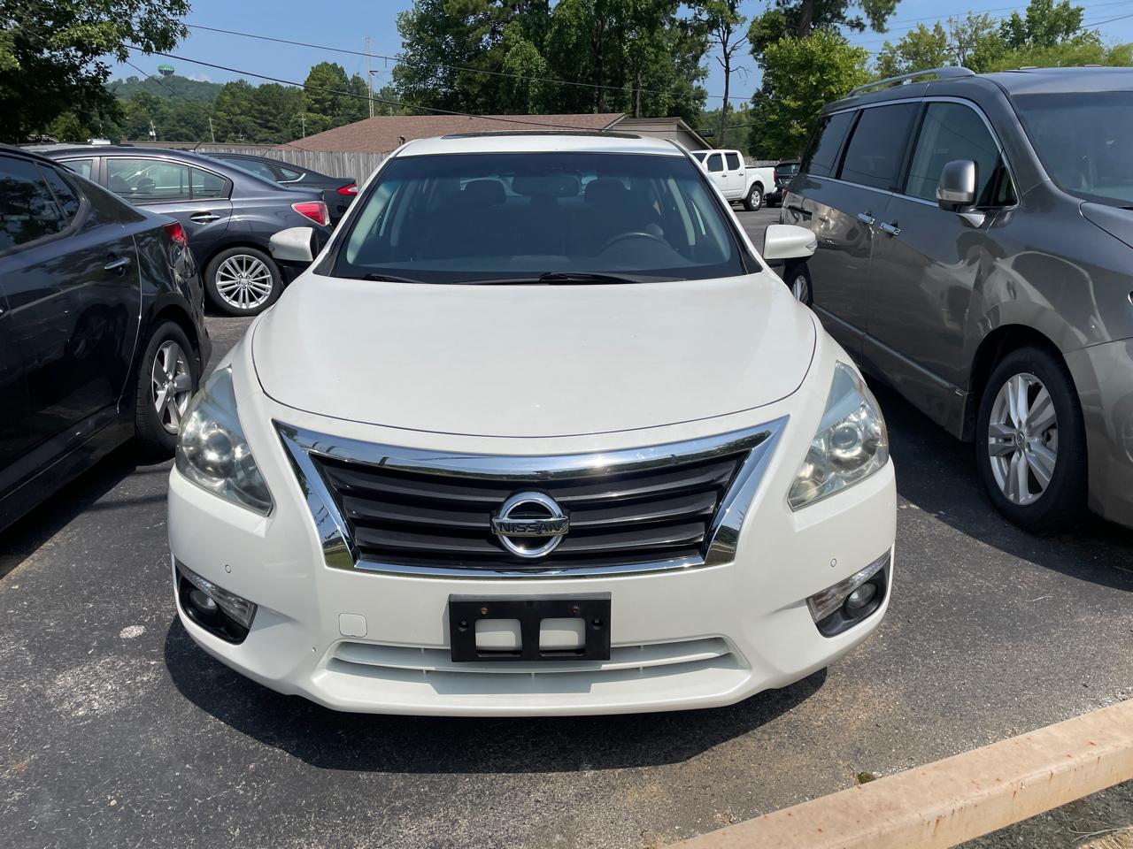 Nissan Altima 4dr Sdn V6 3.5 SL 2015