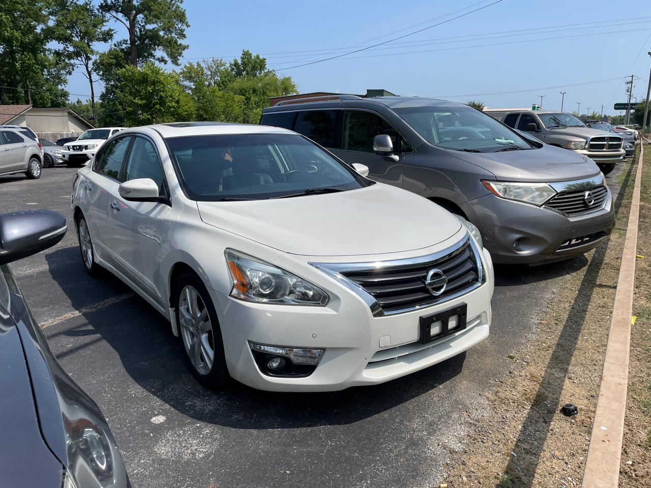 Nissan Altima 4dr Sdn V6 3.5 SL 2015
