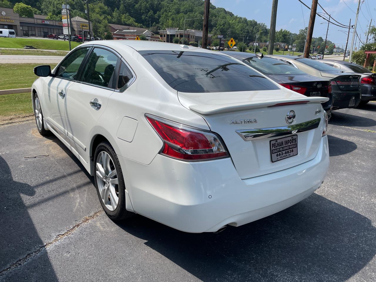 Nissan Altima 4dr Sdn V6 3.5 SL 2015