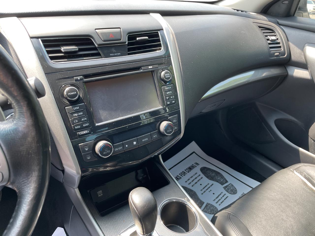 Nissan Altima 4dr Sdn V6 3.5 SL 2015