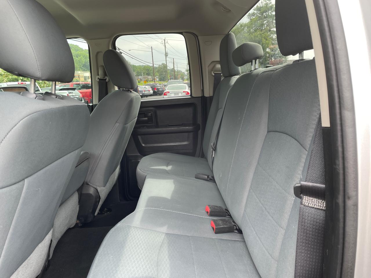 RAM 1500 2WD Quad Cab 140.5" Tradesman 2016