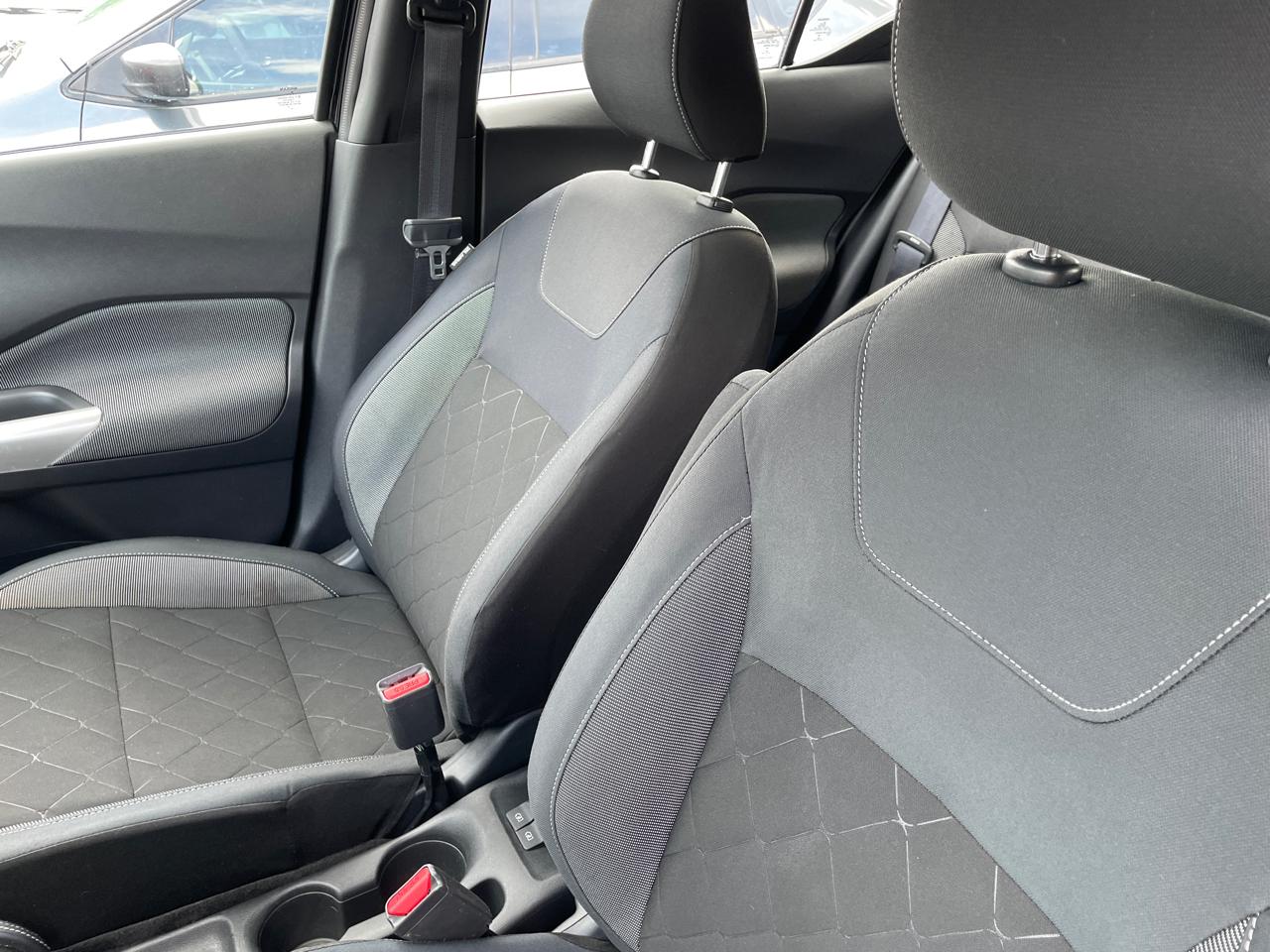 Nissan Kicks SV FWD 2019