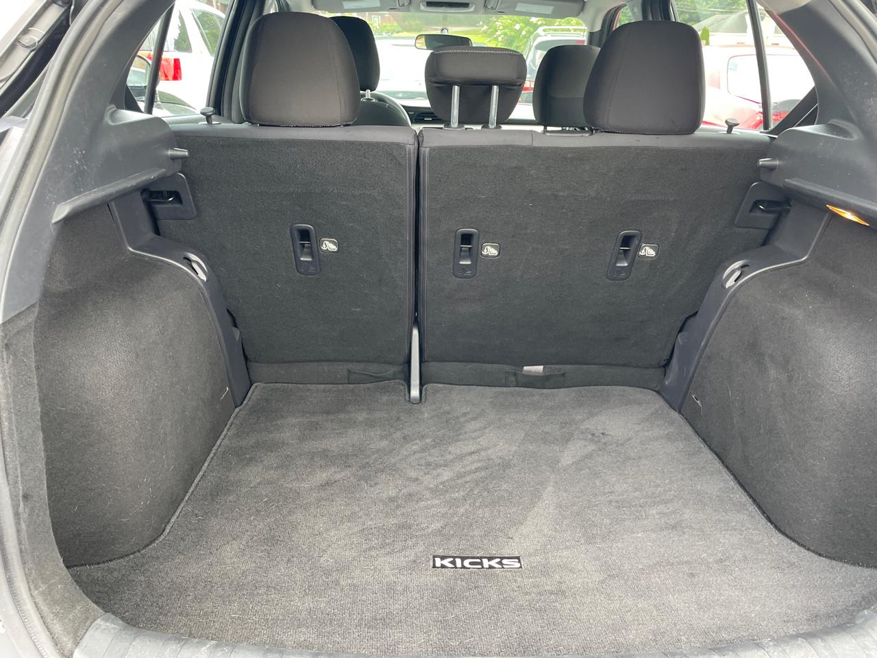 Nissan Kicks SV FWD 2019