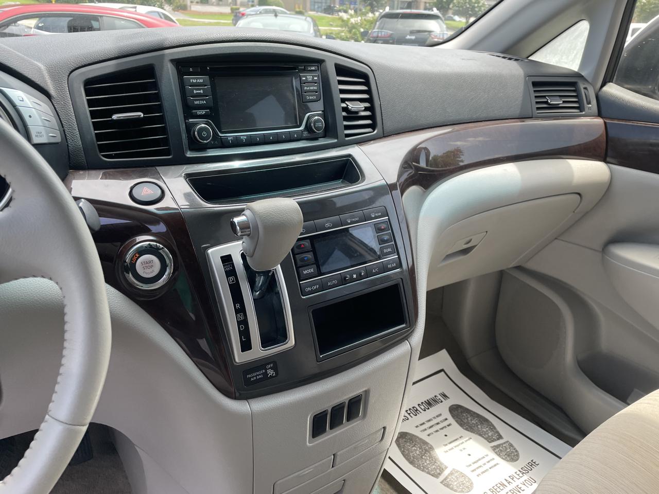 Nissan Quest SV CVT 2017