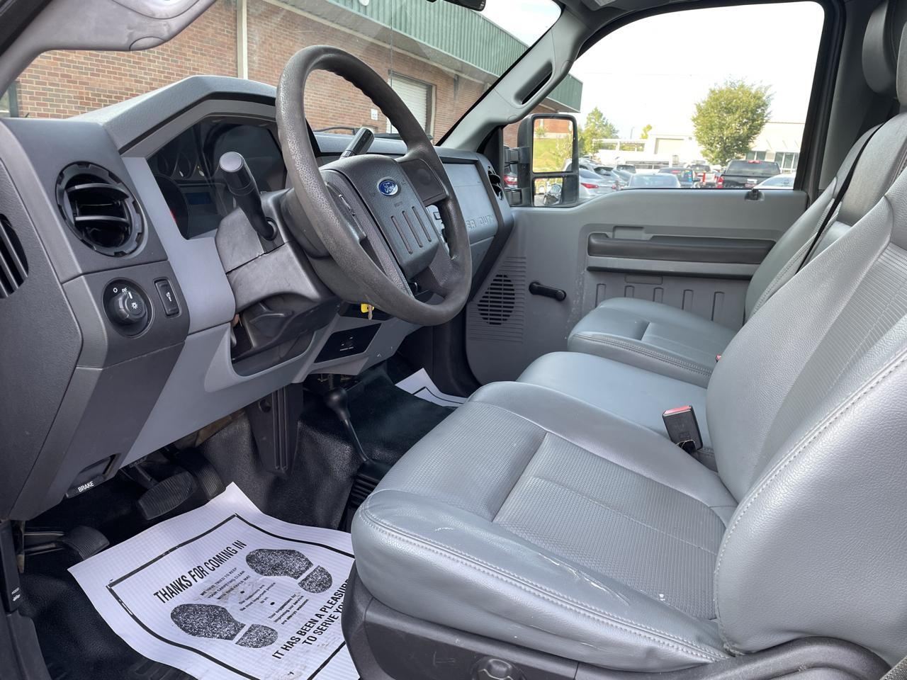 Ford Super Duty F-250 SRW 4WD Reg Cab 137" XLT 2014