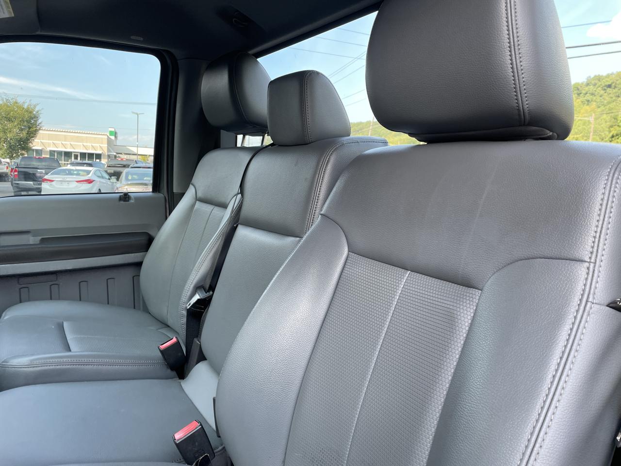 Ford Super Duty F-250 SRW 4WD Reg Cab 137" XLT 2014