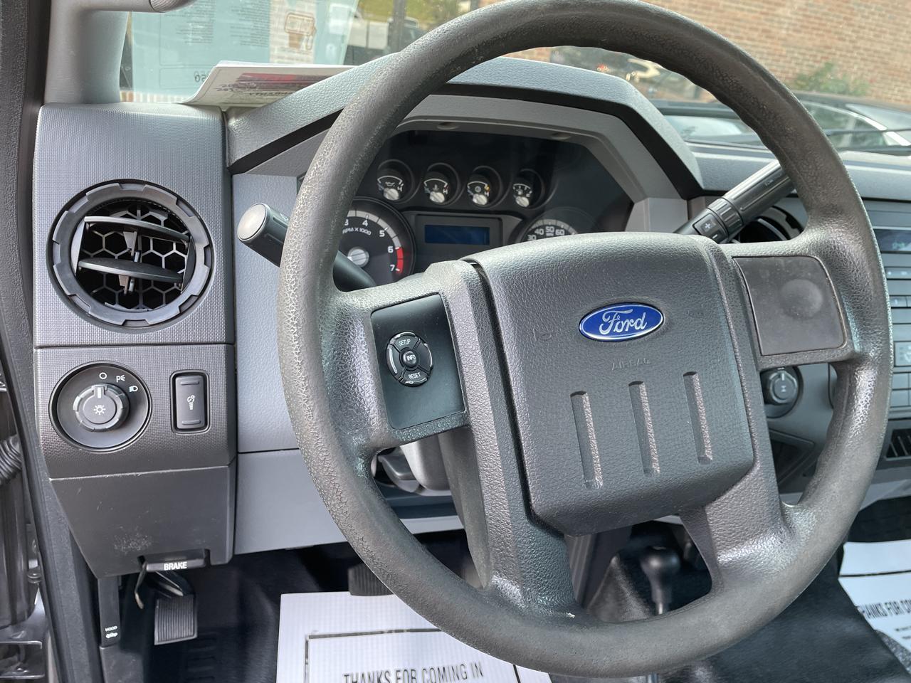 Ford Super Duty F-250 SRW 4WD Reg Cab 137" XLT 2014