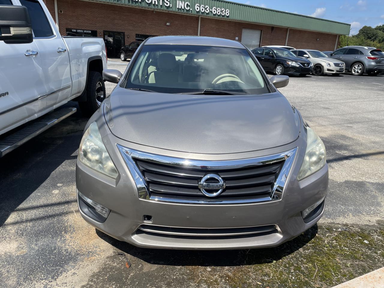 Nissan Altima 4dr Sdn I4 2.5 S 2014