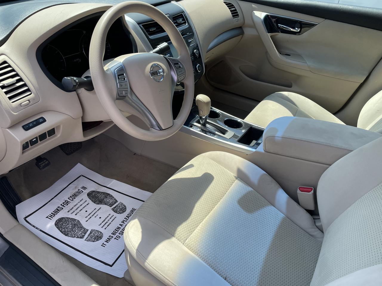 Nissan Altima 4dr Sdn I4 2.5 S 2014