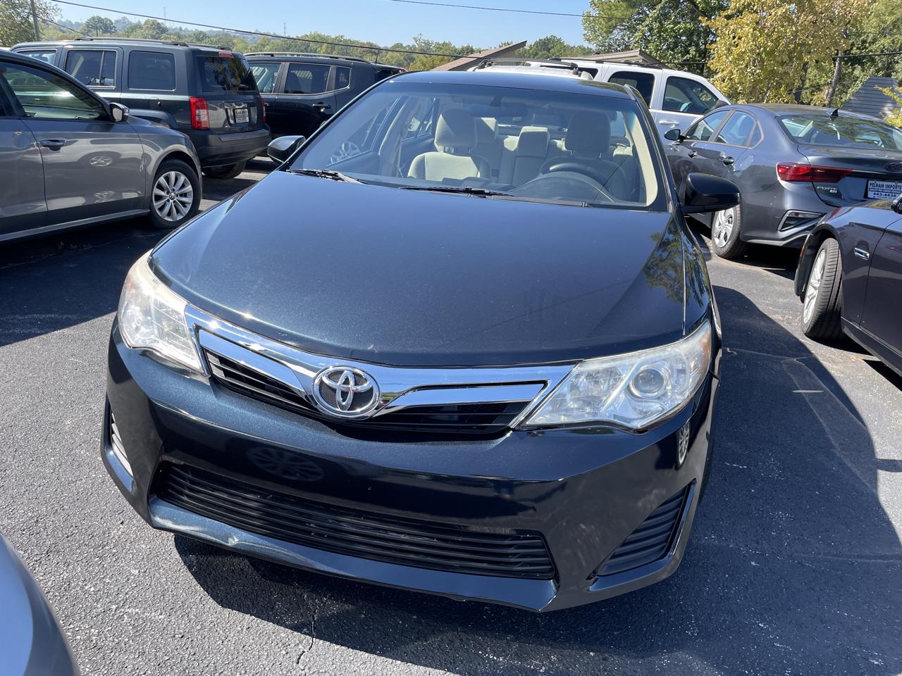 Toyota Camry 4dr Sdn I4 Auto LE (Natl) *Ltd Avail* 2014