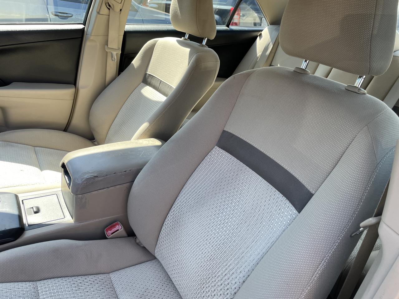 Toyota Camry 4dr Sdn I4 Auto LE (Natl) *Ltd Avail* 2014