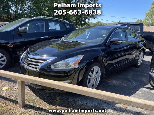 Black 2015 Nissan Altima Sedan Front-Wheel Drive