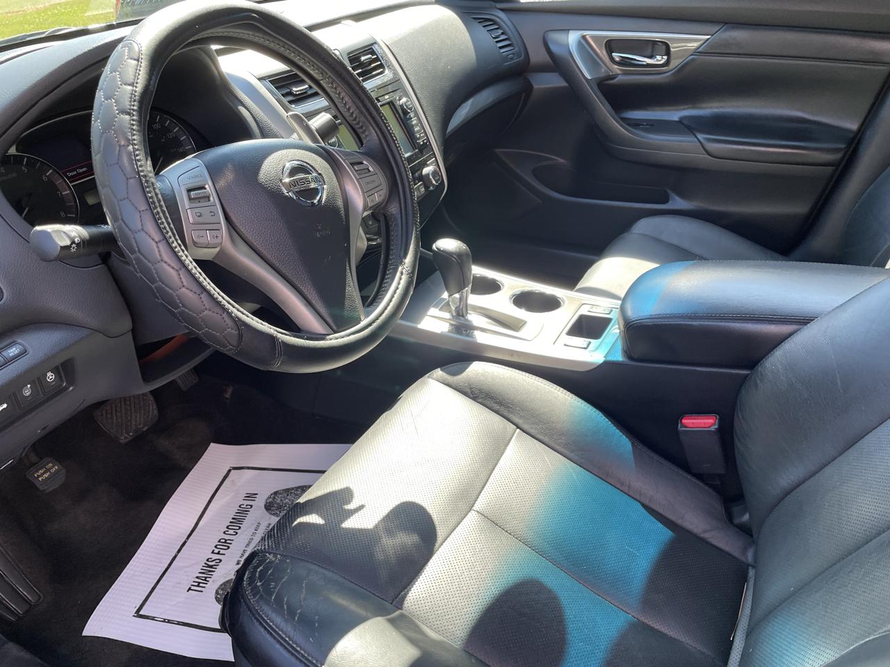 Nissan Altima 4dr Sdn V6 3.5 SL *Ltd Avail* 2015