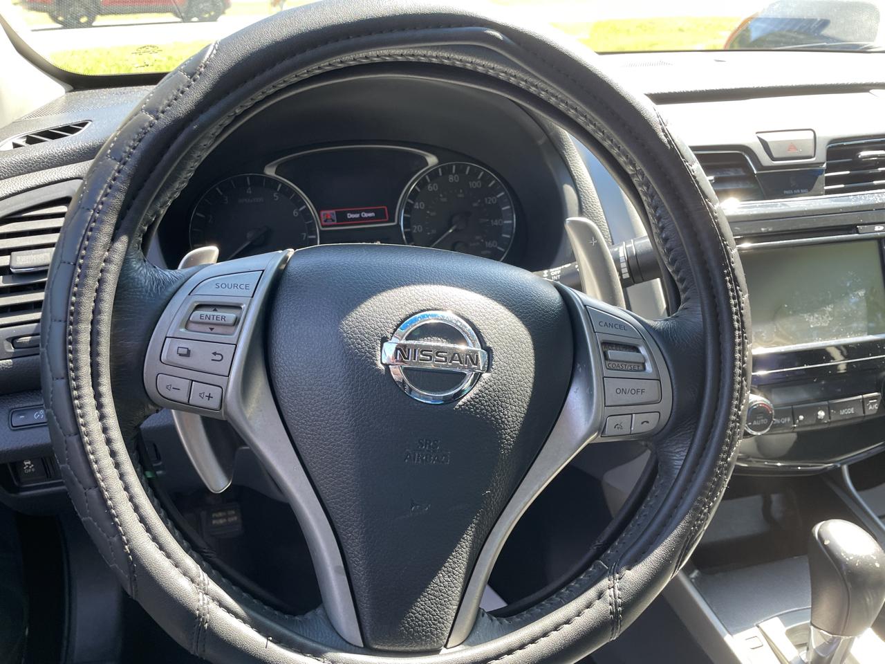 Nissan Altima 4dr Sdn V6 3.5 SL *Ltd Avail* 2015