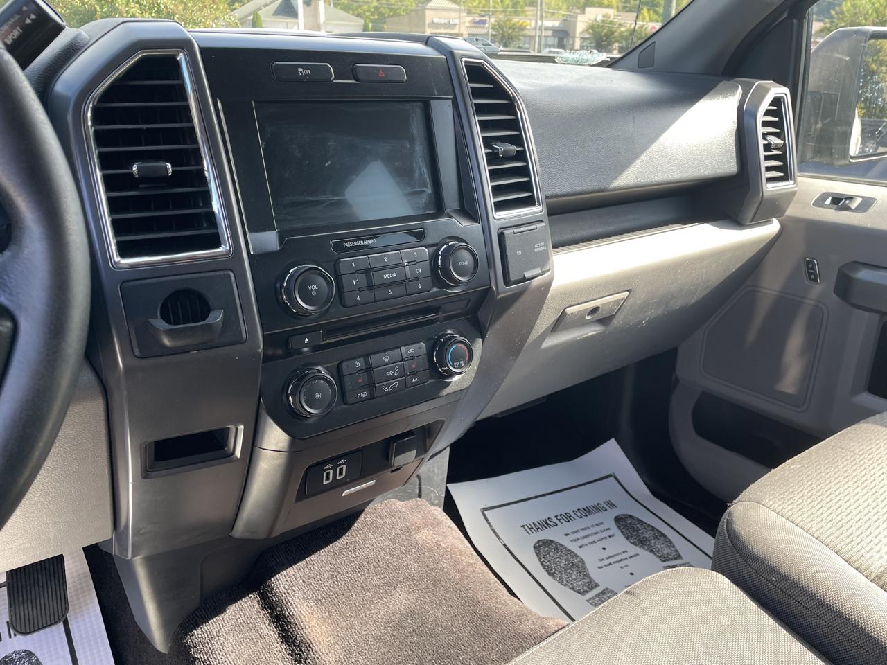 Ford F-150 2WD SuperCab 145" XLT 2016