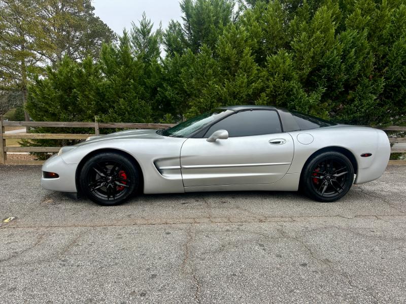 2001 Chevrolet Corvette Coupe photo 2