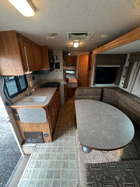 Ford Econoline E-450 2005