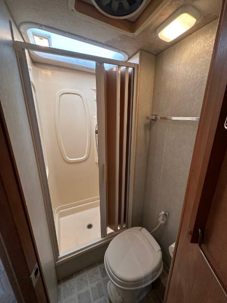 Ford Econoline E-450 2005