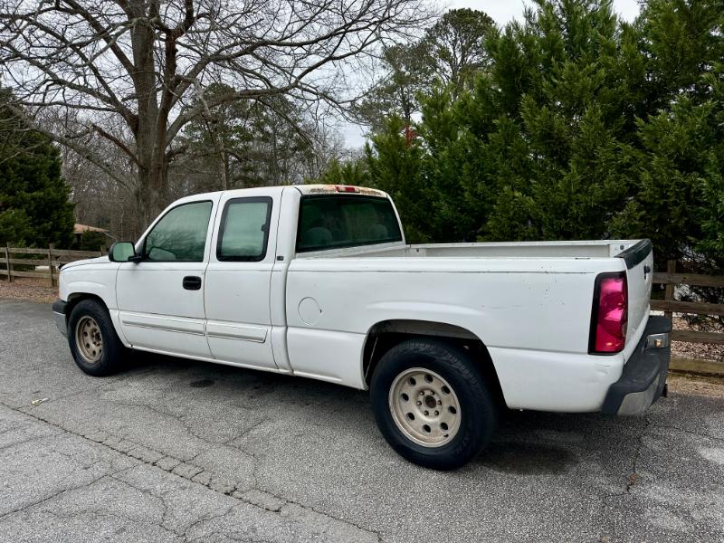 Chevrolet Silverado 1500 LS Ext. Cab Short Bed 2WD 2005