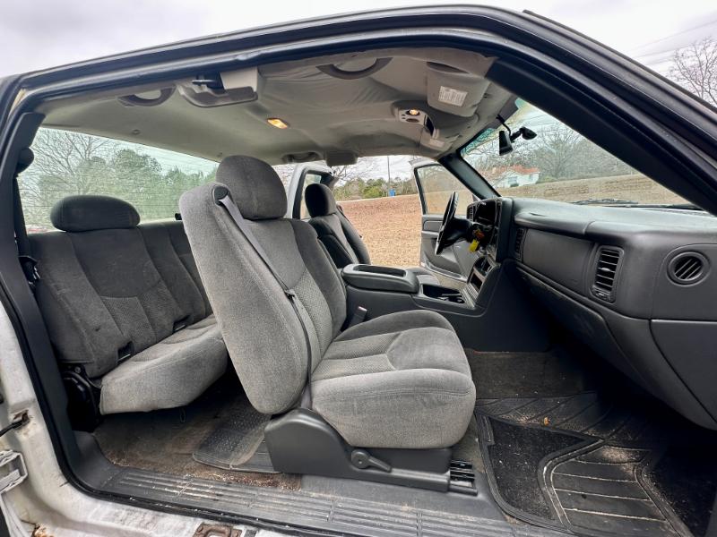 Chevrolet Silverado 1500 LS Ext. Cab Short Bed 2WD 2005