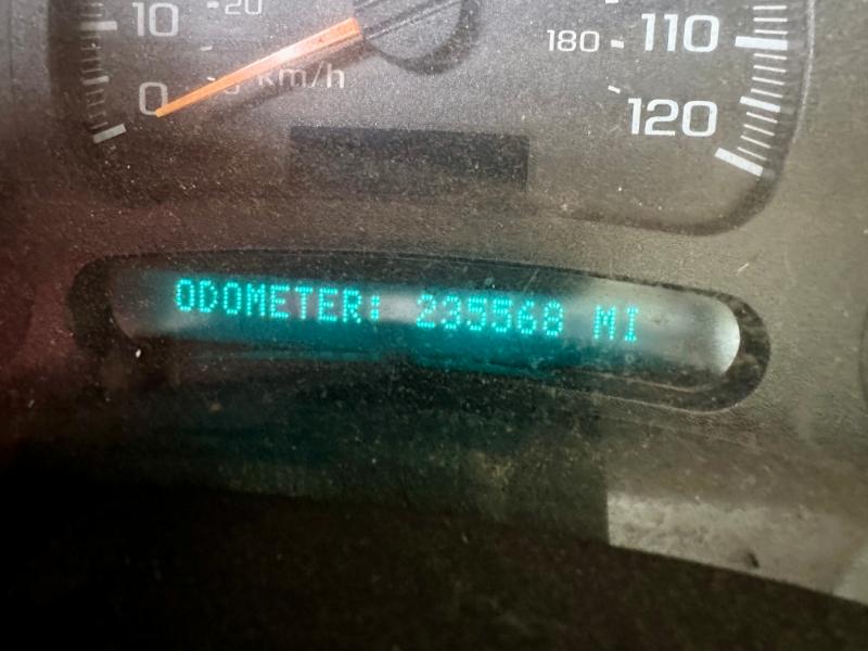 Chevrolet Silverado 1500 LS Ext. Cab Short Bed 2WD 2005