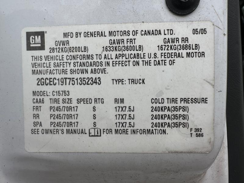 Chevrolet Silverado 1500 LS Ext. Cab Short Bed 2WD 2005