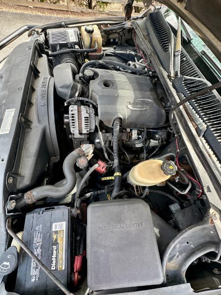 Chevrolet Suburban K2500 4WD 2001