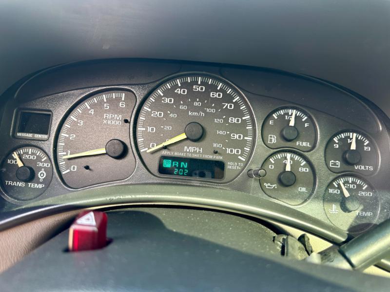 Chevrolet Suburban K2500 4WD 2001