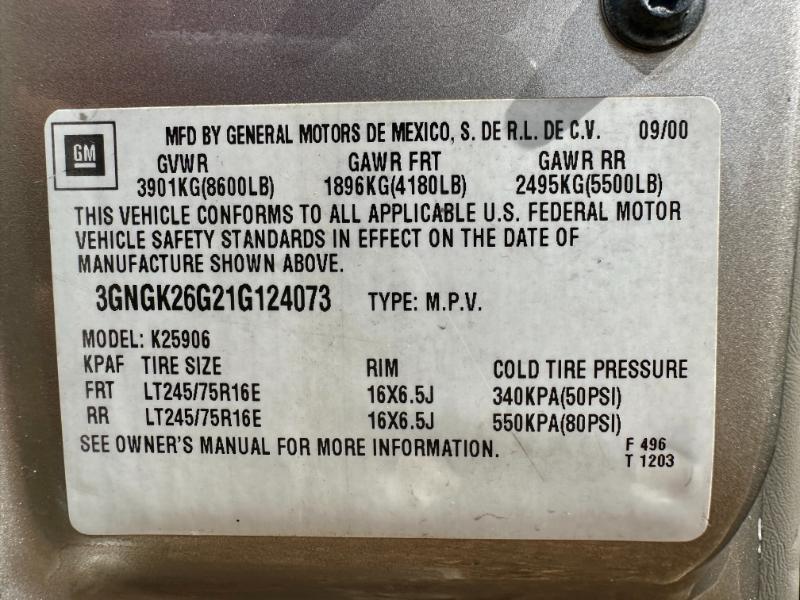 Chevrolet Suburban K2500 4WD 2001