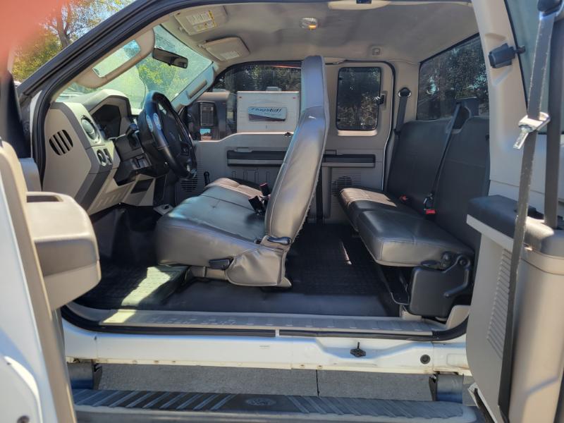 Ford F-250 SD XL SuperCab Long Bed 4WD 2010